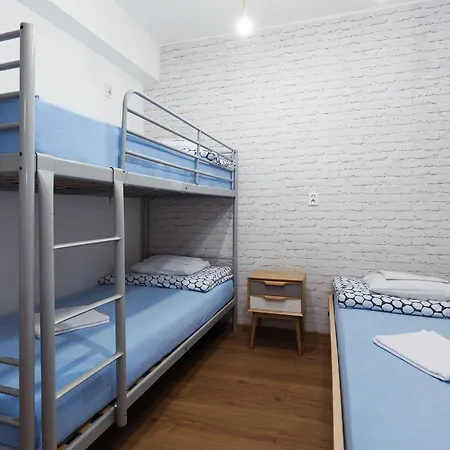 Tatamka Hostel *